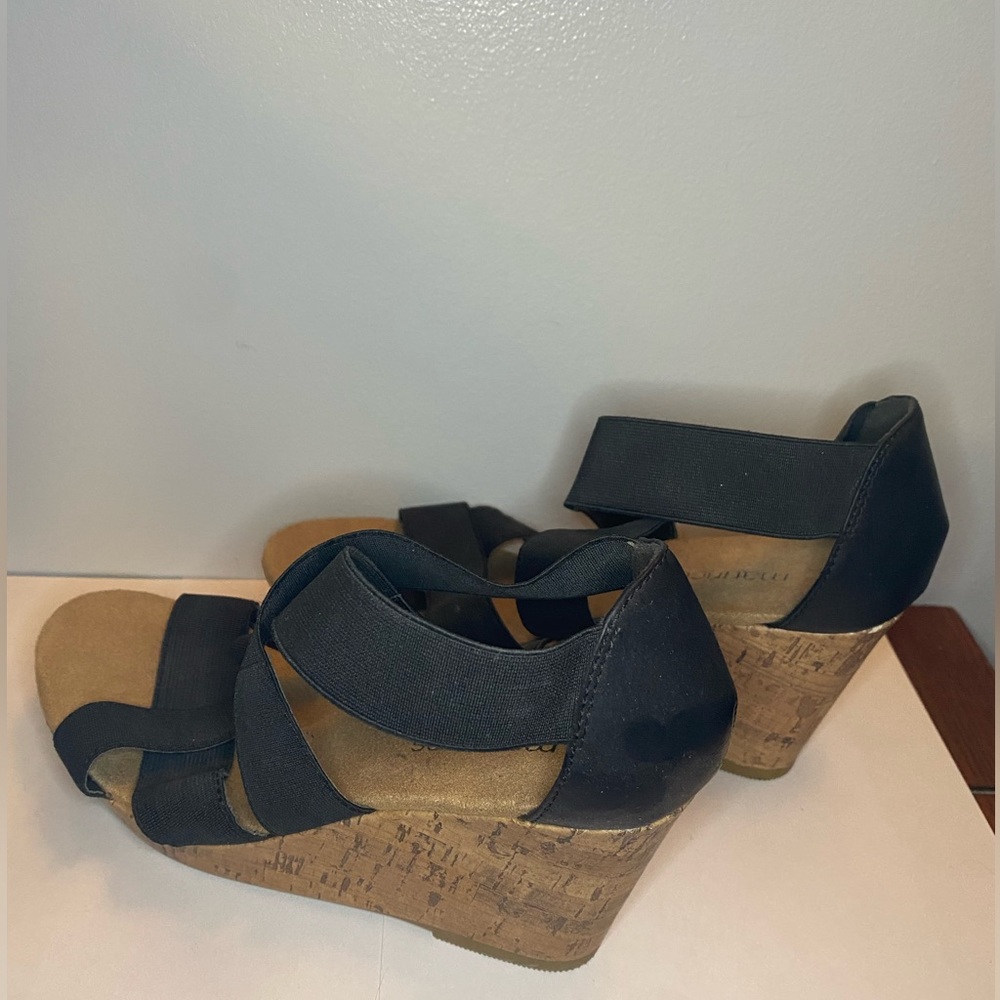 Maurice’s Strappy Black Cork Wedge Size 8.5